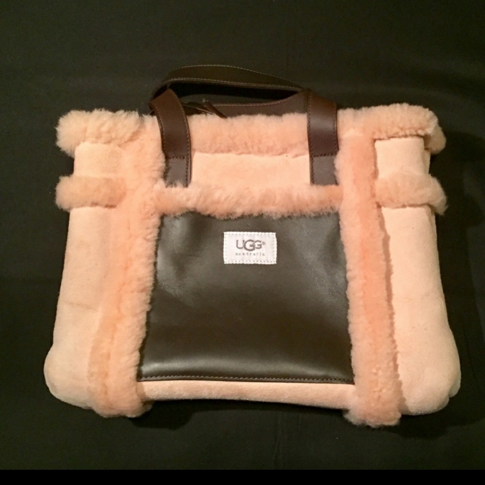 Ugg handbag never used.
